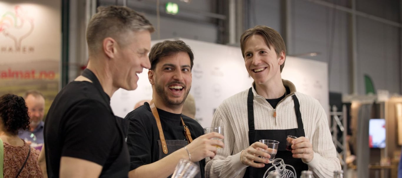 Innred arbeidsplassen med hjelp av AR