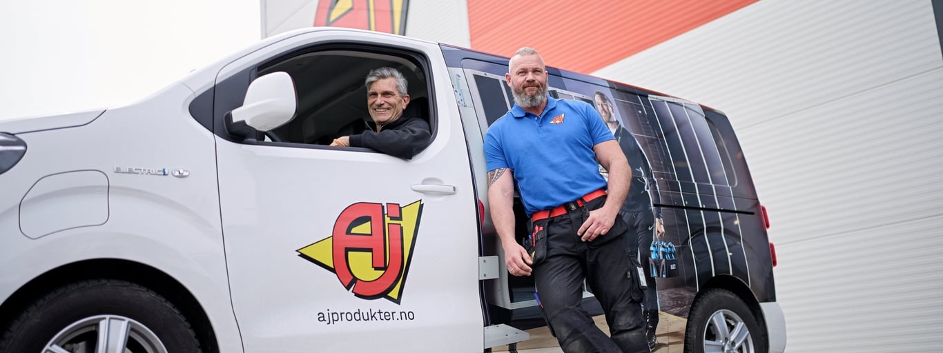 Montører av innredning til arbeidsplassen