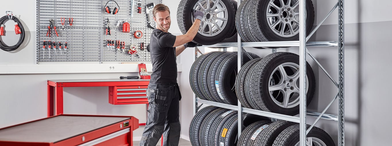 Vozík na nářadí pomůže lépe uspořádat váš autoservis