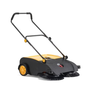 Manual sweeper