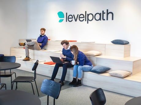 Birojs mainīgam apmeklētāju skaitam – Levelpath