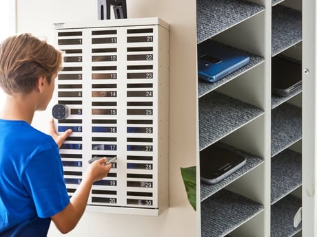 Mobilskabe til skoler – løsningen på et mobilfrit skoleliv