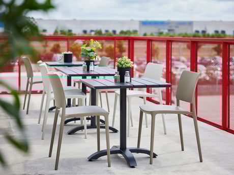 Effektiv opbevaring i storkøkkener: Nøglen til et velfungerende køkken