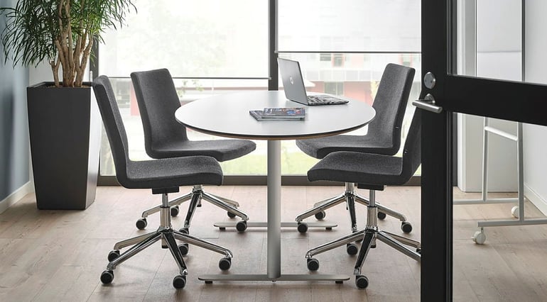 Mobile conference chair with active seat PERRY