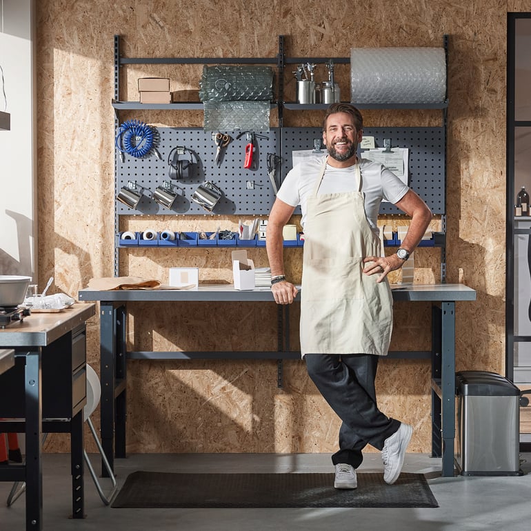 Raskas pöytä teollisuuteen