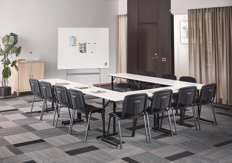  U shape meeting room layout example