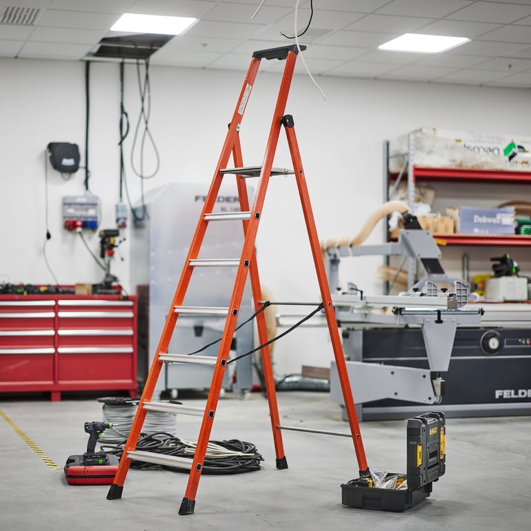 Professional fibreglass stepladder SLOPE