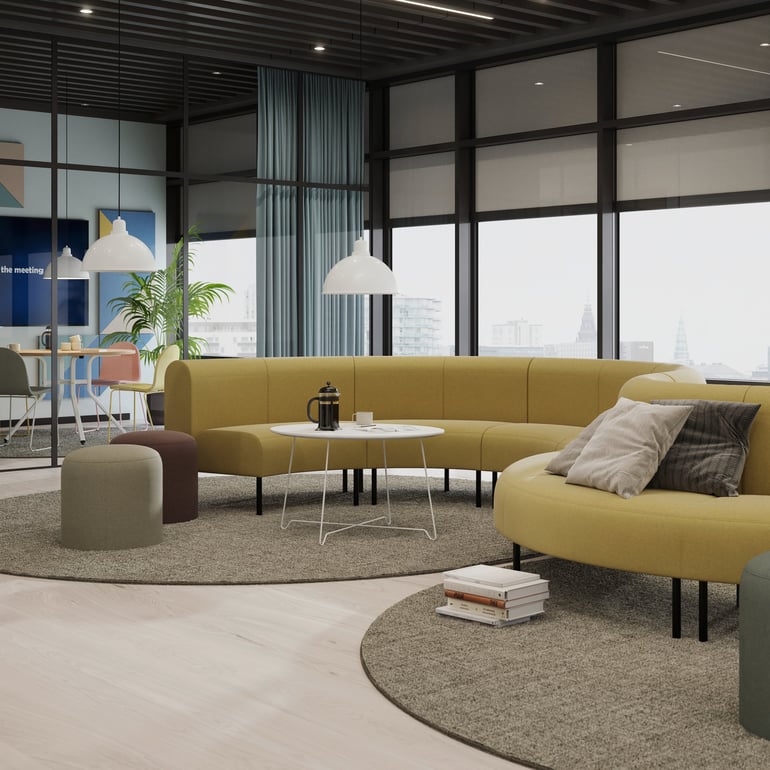 Eine Sofa in gelb