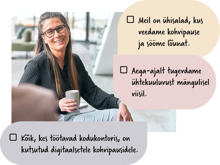 Naisterahvas vaatab kaamerasse ja naeratab