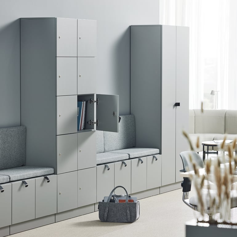 Svart oppbevaringsskap til kontoret