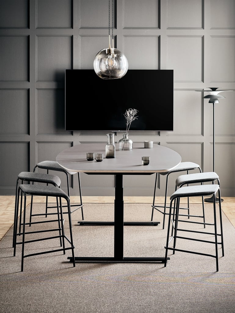 kokoushuoneen sisustus