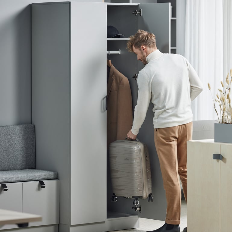 Kleiderschrank fürs Büro