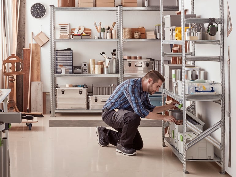 Lagerhyller og lagerinnredning