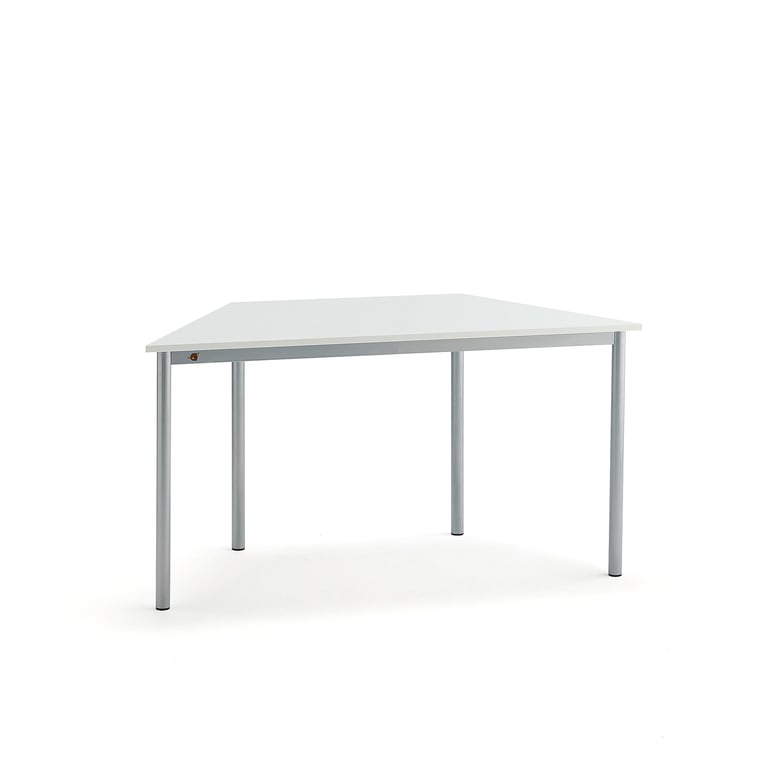 Levně Stůl BORÅS TRAPETS, 1400x700x720 mm, stříbrné nohy, HPL deska, bílá