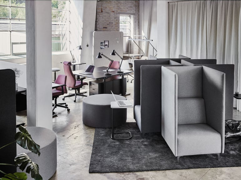 Správně rozmístěný kancelářský nábytek i motivovaní zaměstnanci zvyšují ziskovost firmy
