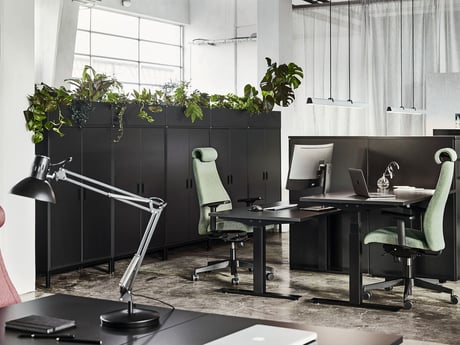 Poradíme vám, jak zařídit klasickou kancelář a vybavit ji v elegantním duchu