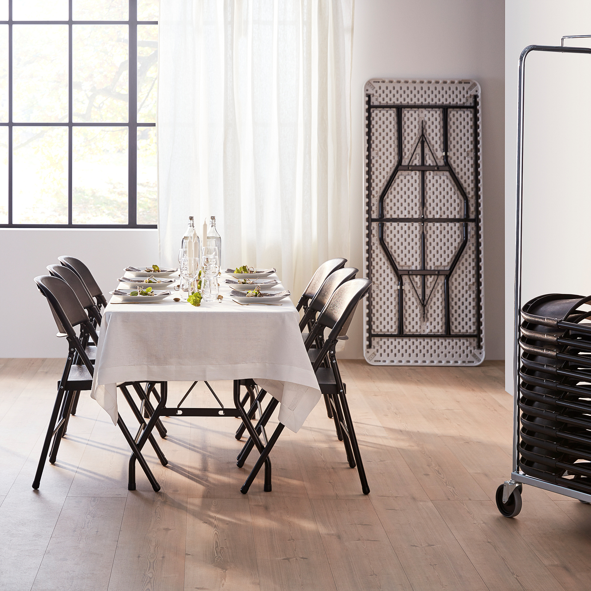 Folding table with online 6 chairs