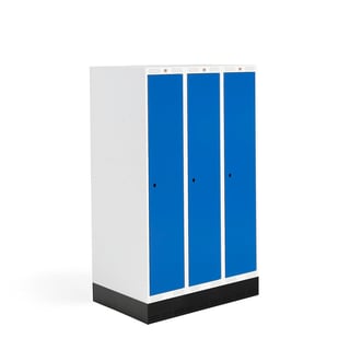 Elevskab ROZ, 3 sektioner, 3 blå døre, 1510x900x550 mm, inkl. sokkel