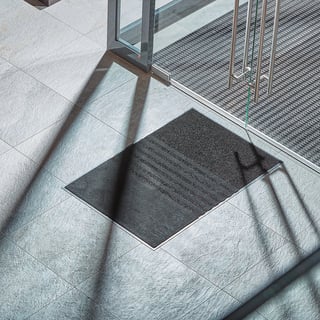 Ieejas paklājs Three, 900x1500 mm, melns