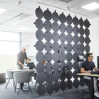 Ljuddämpande hängande panel CIRCLES, 24-pack, inkl. upphängningsskena, Ø350x8 mm, ljus-/mörkgrå