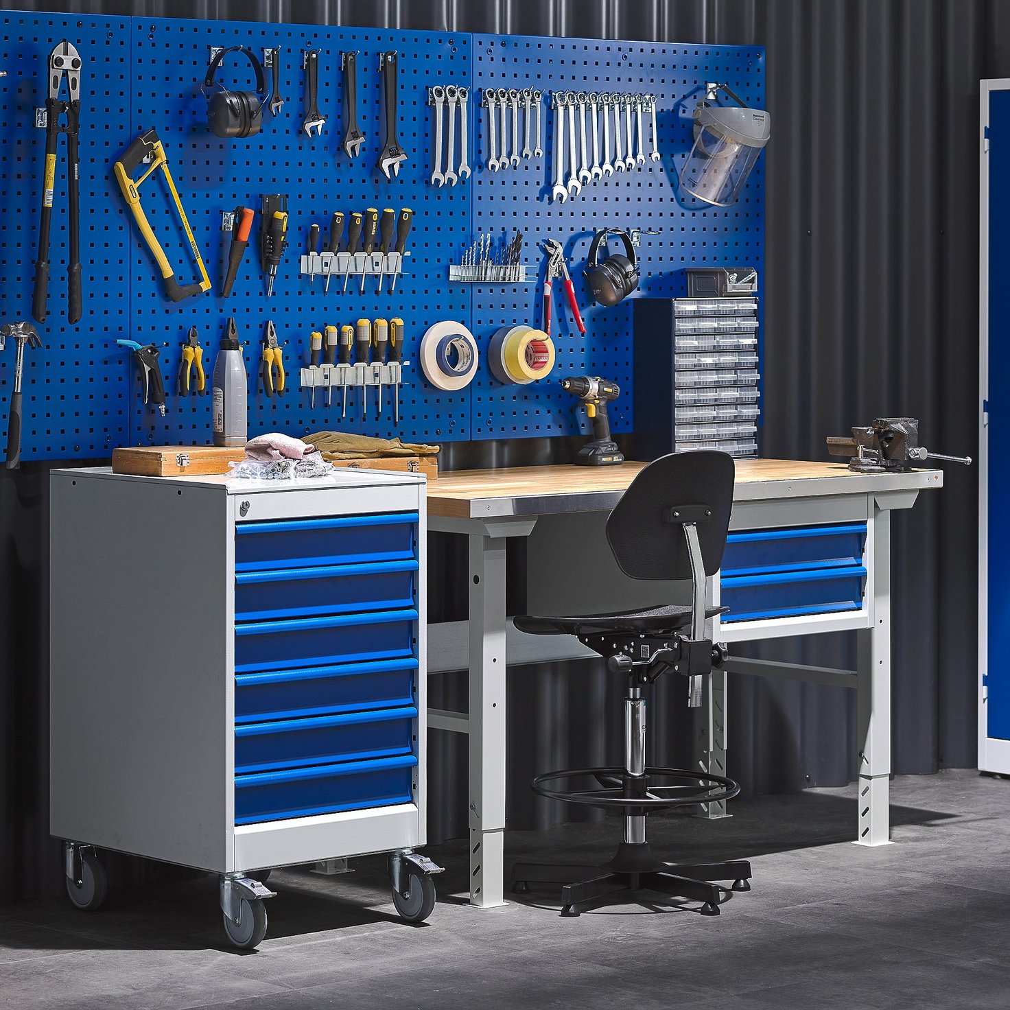 Tool panel, wall mounted DIRECT, 1000x1000 mm | AJ Products