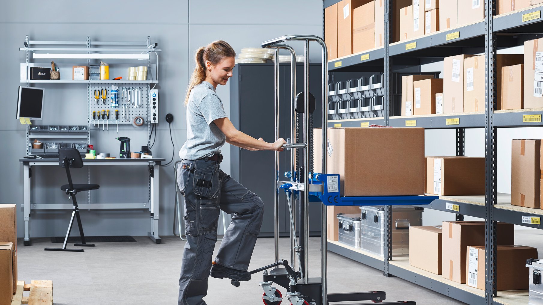 Lifting trolleys for material handling | AJ Products