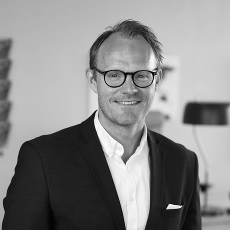 THEIS JAKOBSEN - Key Account Manager