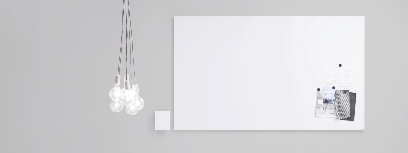 Bílá tabule v kanceláři