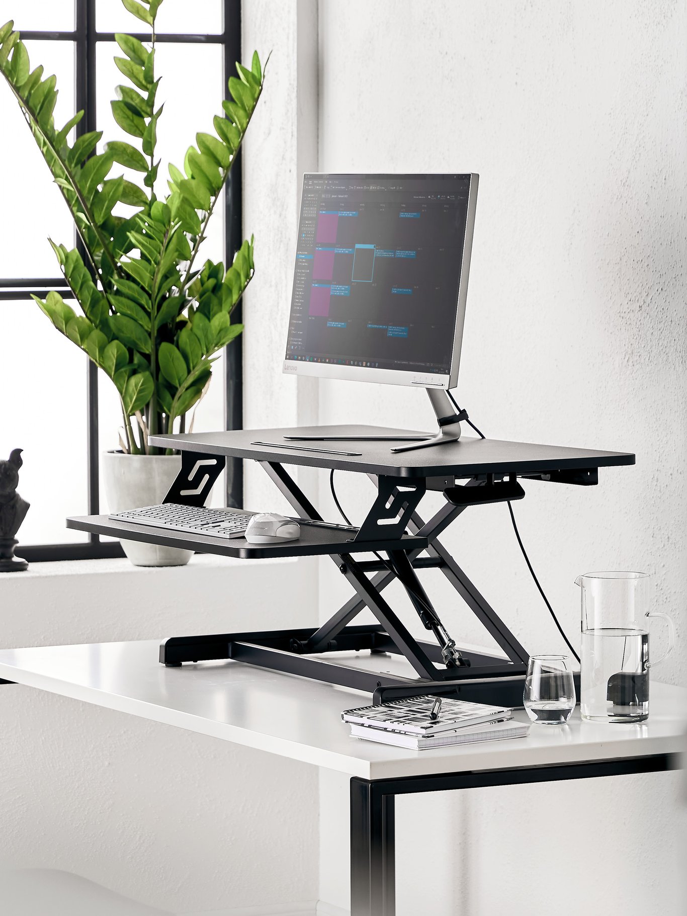 Creating an ergonomic workspace at home | AJ Products