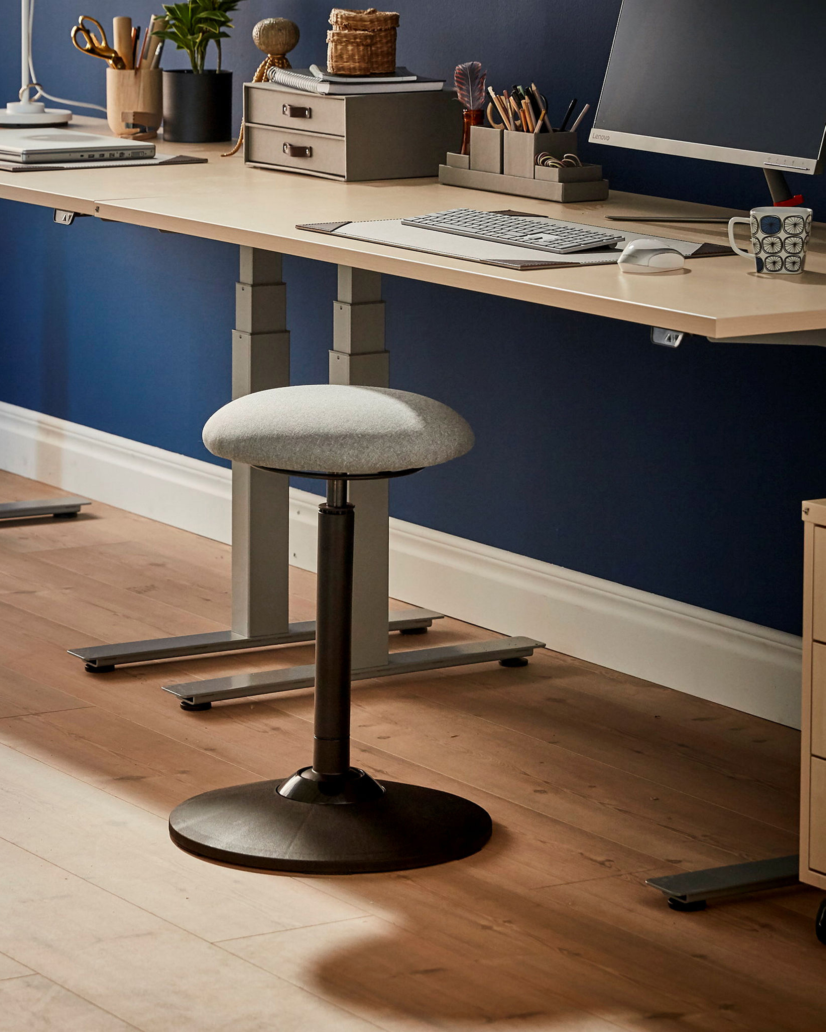 Active desk online stool