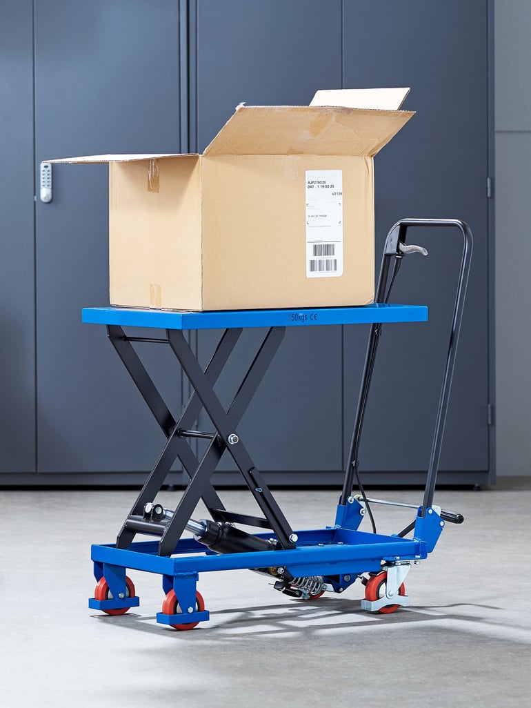 Lifting trolley at full height with box